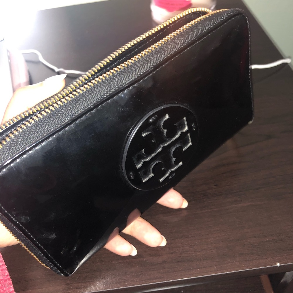 Tory Burch wallet
